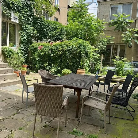 Spacious House In With Garden Sofia