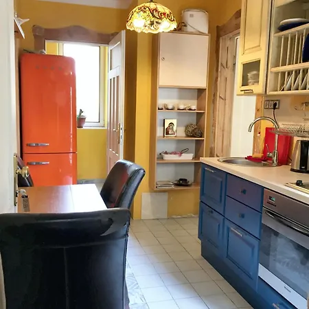 Ferienhaus Spacious House In With Garden Sofia