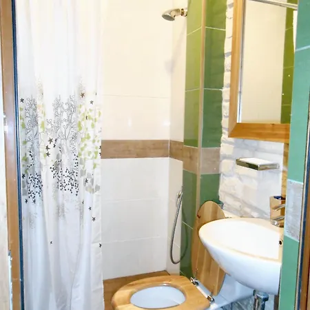 Casa vacanze Spacious House In With Garden *
